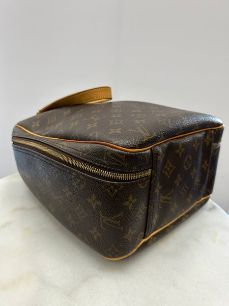 Excursion cloth travel bag Louis Vuitton Brown in Cloth - 25906314