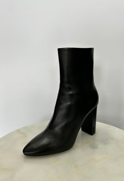 Lou ankle boots in leather, Saint Laurent