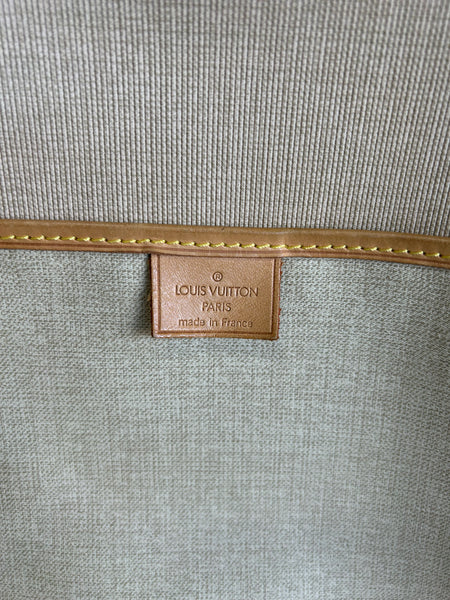 sold] Louis Vuitton Excursion bag