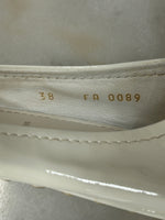 LOUIS VUITTON - White Leather LV Flats - Sz 38
